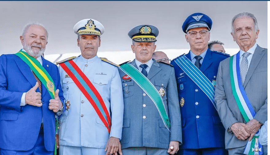 FUERZA AEREA BRASILEÑA (FAB) - Página 21 Comandantes-Militares