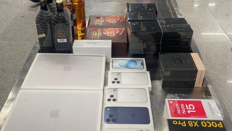 APREENDIDAS MERCADORIAS