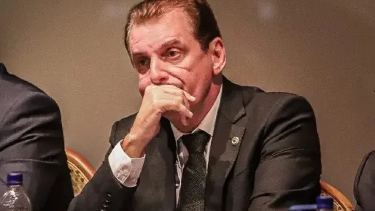 Chico preocupado