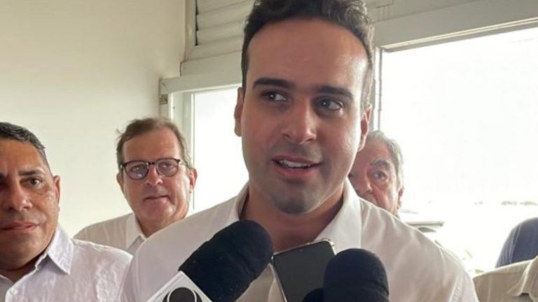 Lucas entrevista Sousa