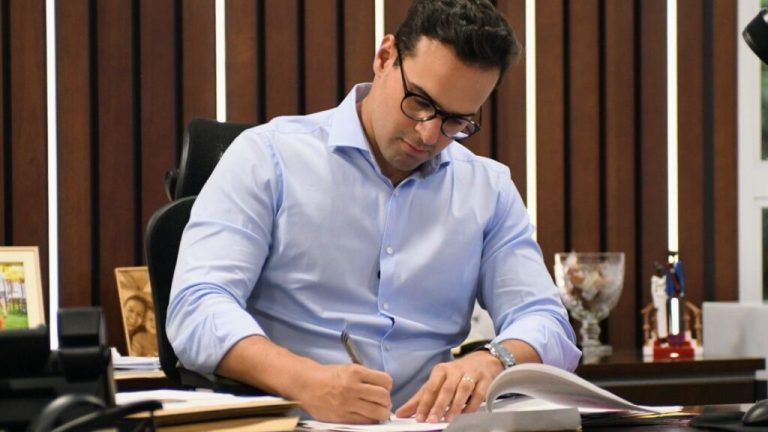 Lucas sanciona